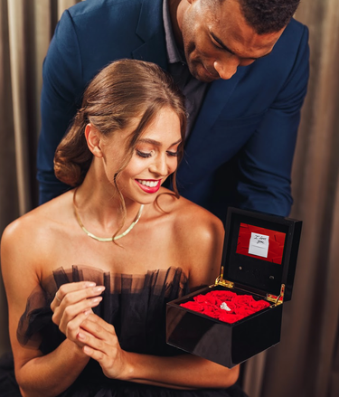 Verona Roses | 9 Preserved Roses Luxury Box with Personalized Video Screen
